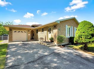 1 Ponderosa Cres, London, ON N6E 2L4