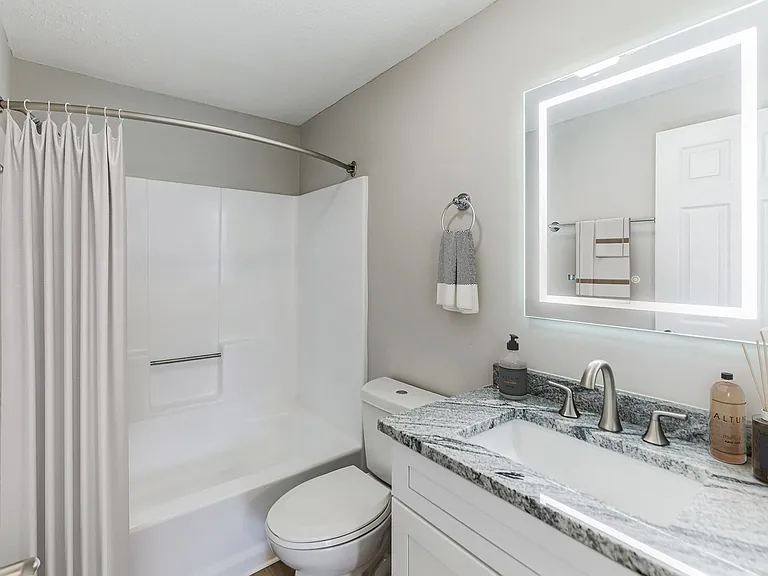 Eagle Rock Apartments at Enfield — Photo 6
