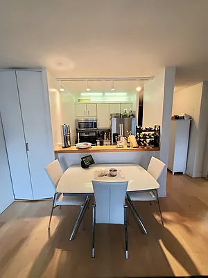 Rented by Luxury Habitat | media 33