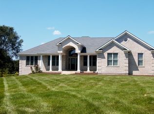 7716 Surini Ln, Crystal Lake, IL 60012