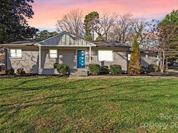 2428 Elkwood Cir, Charlotte, NC 28205