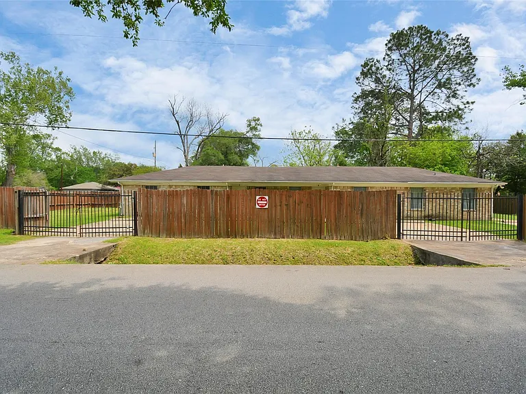 8622 Elbert St #B — Photo 3