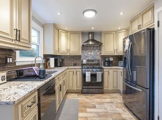 12 Arbor Rd, Holbrook, MA 02343