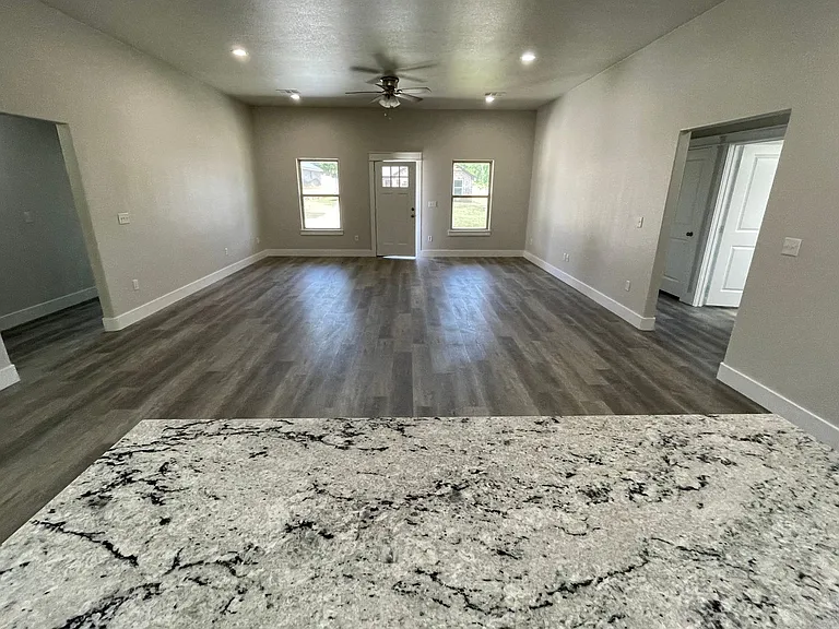 122 Watch Hill Dr — Photo 7