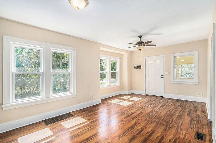 2 bed, 1.0 bath, 830 sqft, $1,399 — Photo 4
