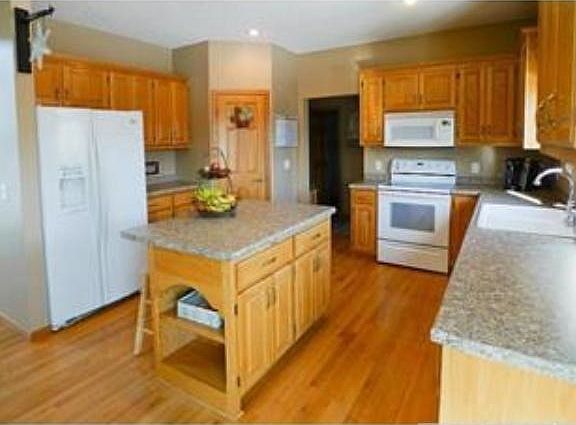 2nd image of 12035 Marquess Ln N