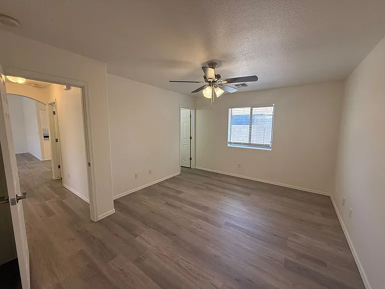 3665 N Kenneth Rd — Photo 13