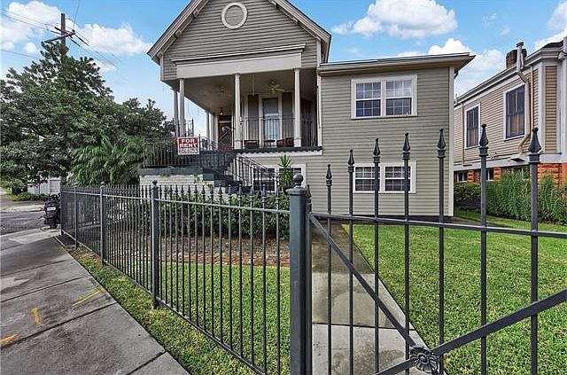 1st image of 4000 Dumaine St #B