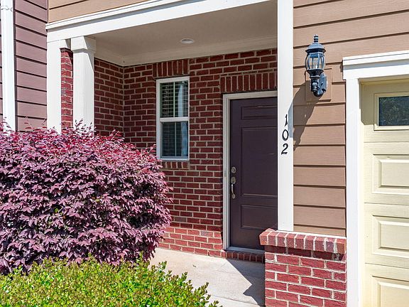 2nd image of 102 Ransomwood Dr