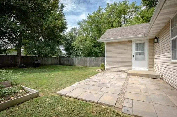 314 W Olive St — Photo 5