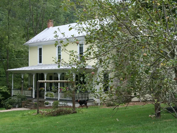 80 Cowpasture River Rd S #S, Head Waters, VA 24442