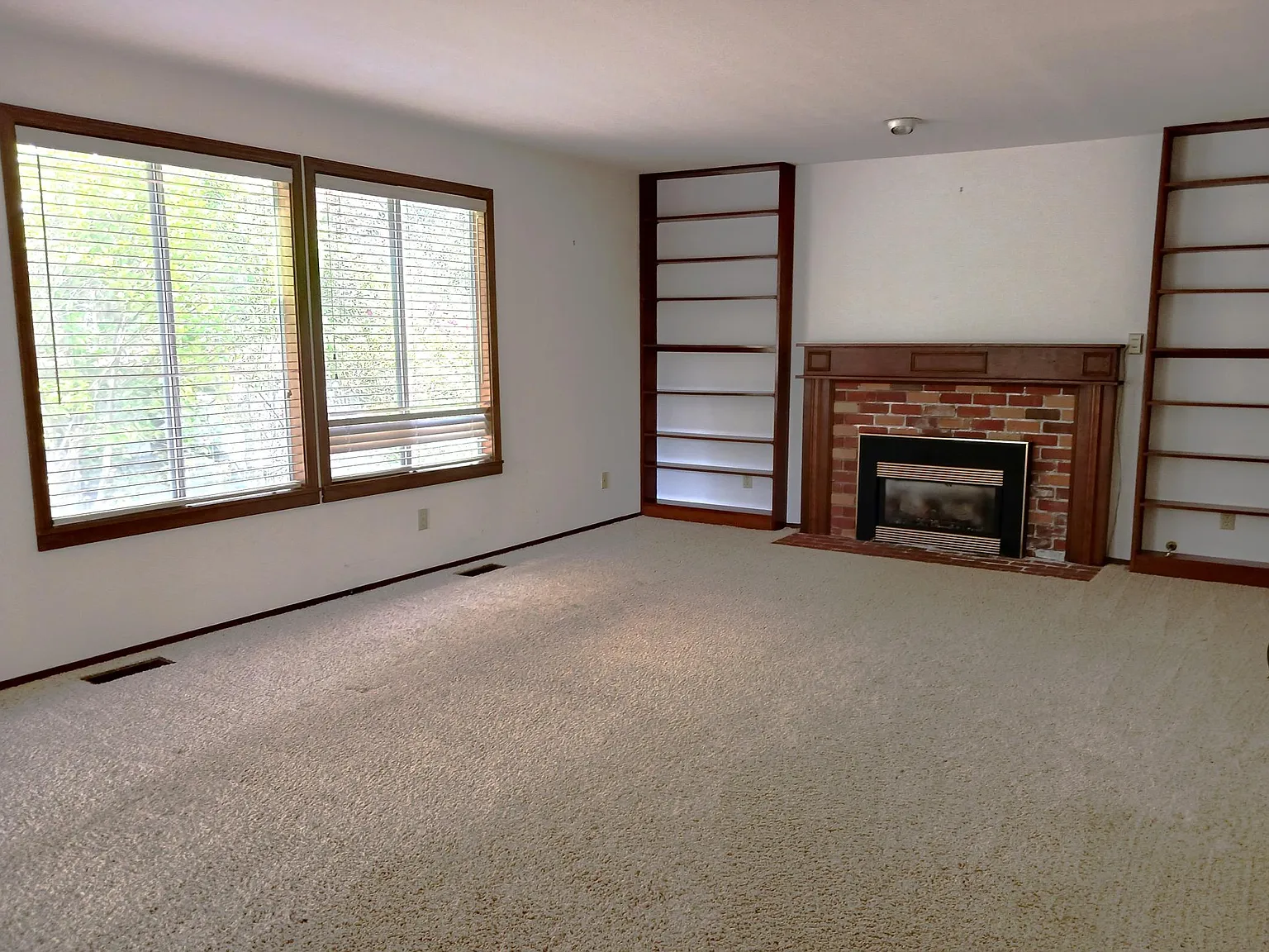 7961 Emery Blvd NW — Photo 4