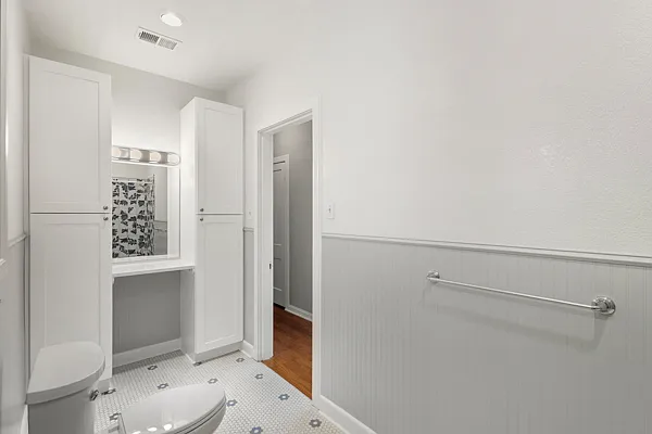 6241 Richmond Ave #2 — Photo 10