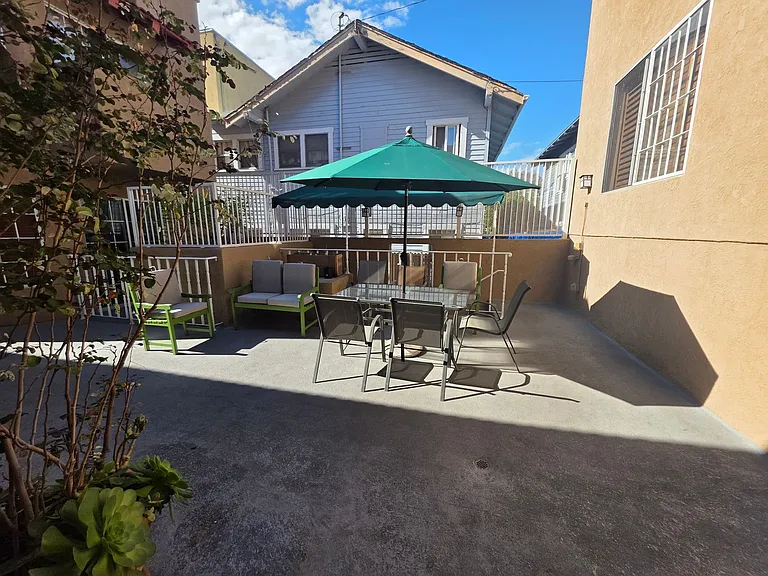 436 Lime Ave #4 — Photo 29