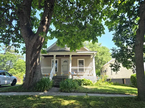 1103 14th St, Bay City, MI 48708