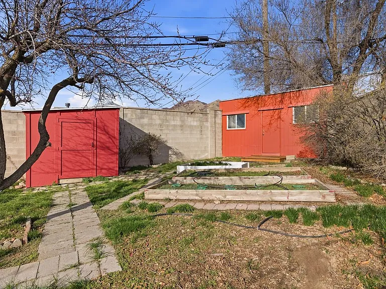 2885 Lorna Dr — Photo 27