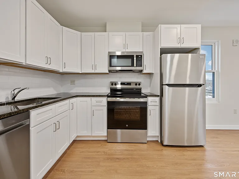 1355 Main St #302 — Photo 8