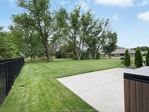 4th image of 6259 Forest Trail Cres