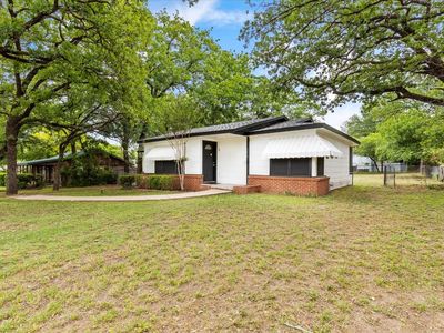 324 Walnut Ave, Azle, TX, 76020
