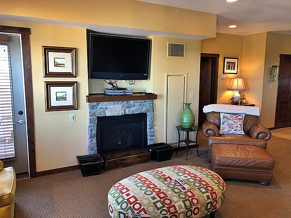 5th image of 32 Soaring Eagle Ln #301