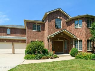 324 Berkshire Ln, Des Plaines, IL 60018