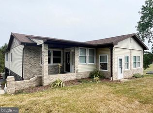 877 King Lear Dr, Charles Town, WV 25414