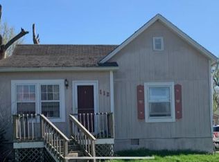 112 E Lincoln St, Slater, MO 65349