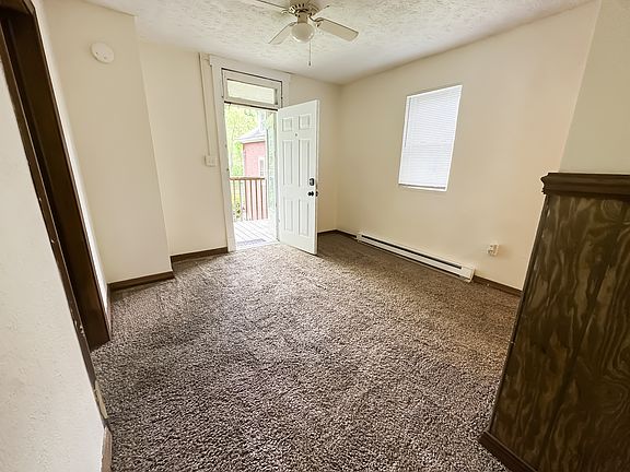 4th image of 565 E Brockway Ave #B
