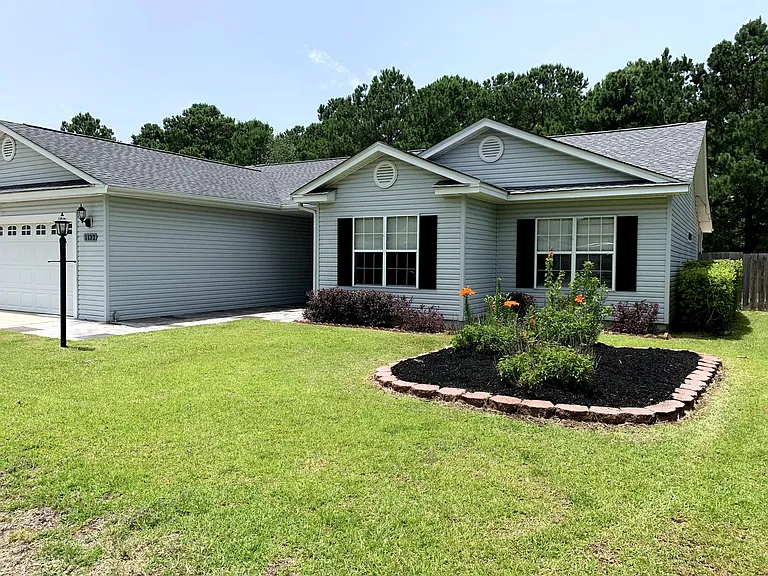 1132 Lancelot Ln — Photo 2