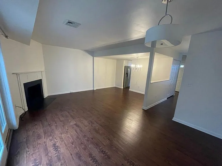 706 Cambridge Ct — Photo 9