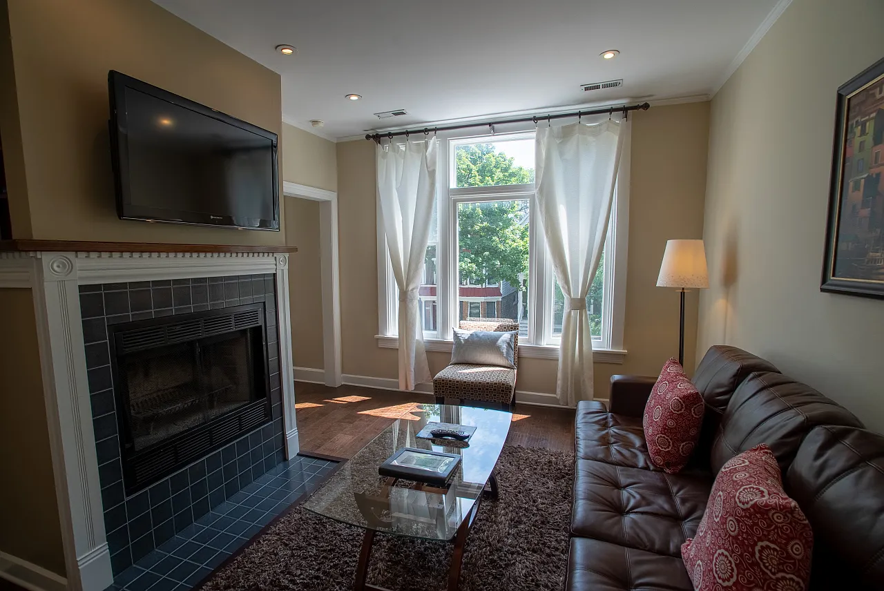 3 bed, 1550 sqft, $3,800 — Photo 1