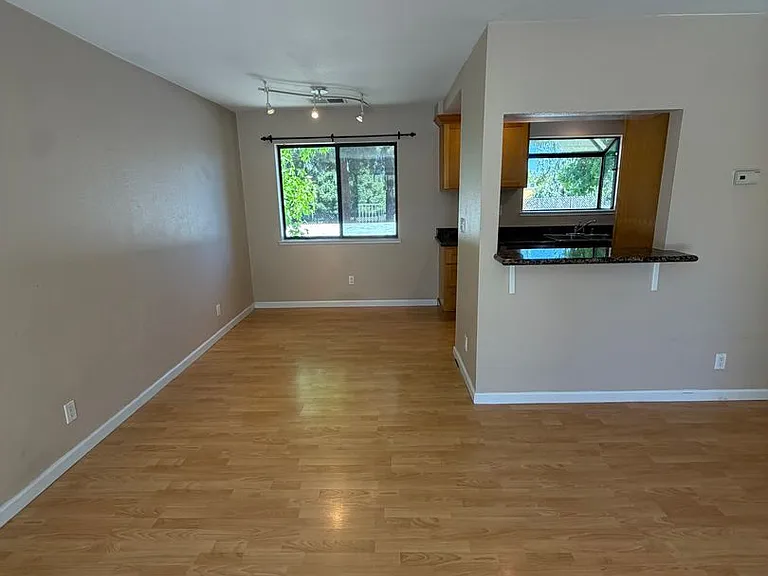2827 Monument Blvd #24 — Photo 15