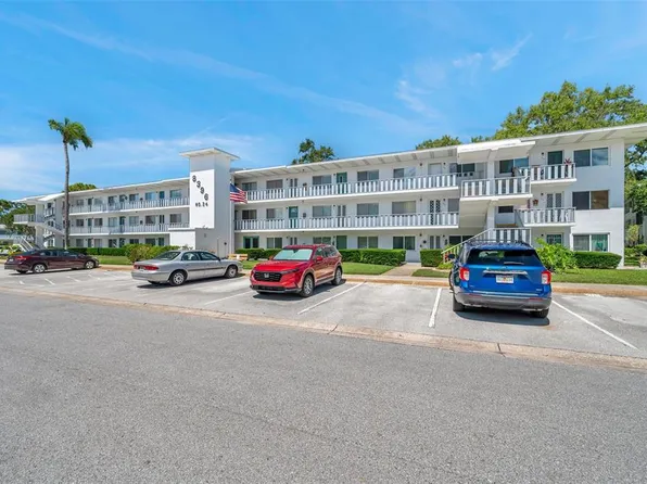 8396 111th St APT 301, Seminole, FL 33772
