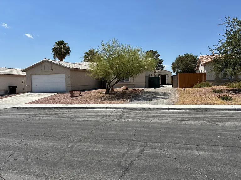 3001 Johannan Ln — Photo 3