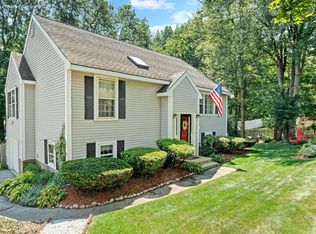 76 Hunters Village Way, Manchester, NH 03103