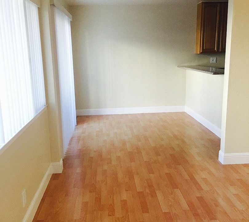 2nd image of 1300 El Camino Real APT 02