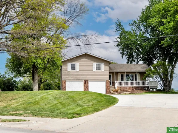 2116 Fairview Rd, Bellevue, NE 68123