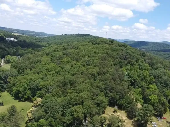 High St, Peterstown, WV 24963