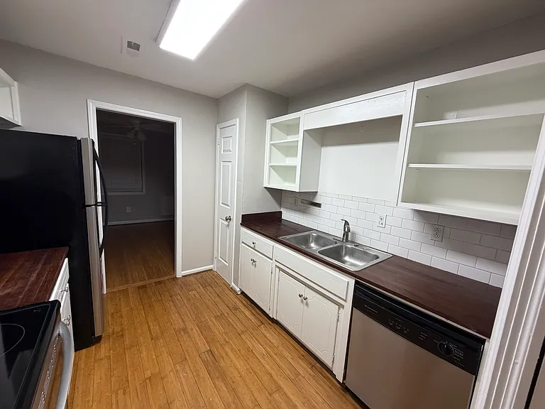 4563 Little River Rd #1 — Photo 7