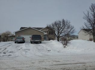 709 4th Ave SW, Isanti, MN 55040