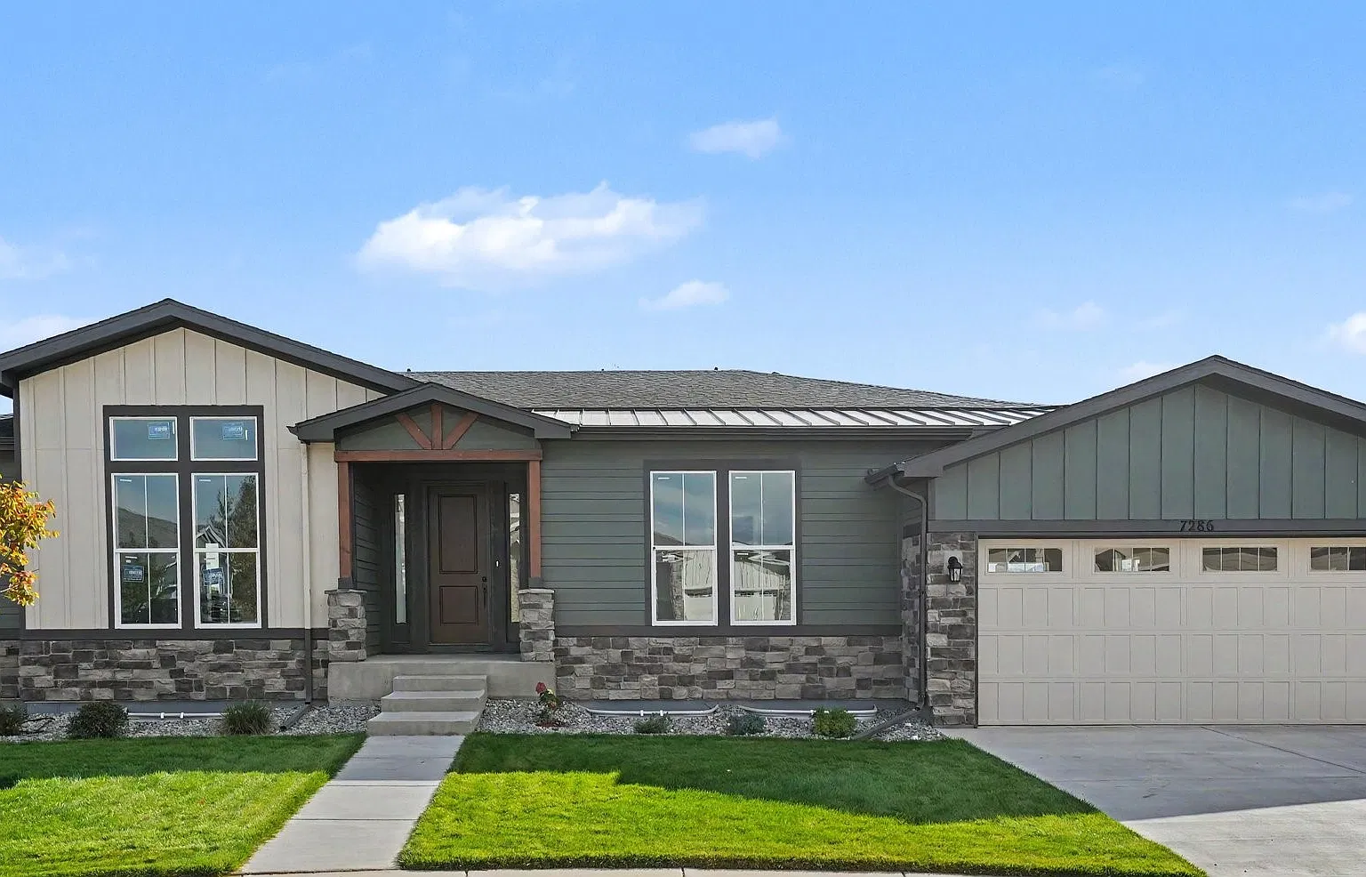 4 bed, 2957 sqft, $6,500 — Photo 1