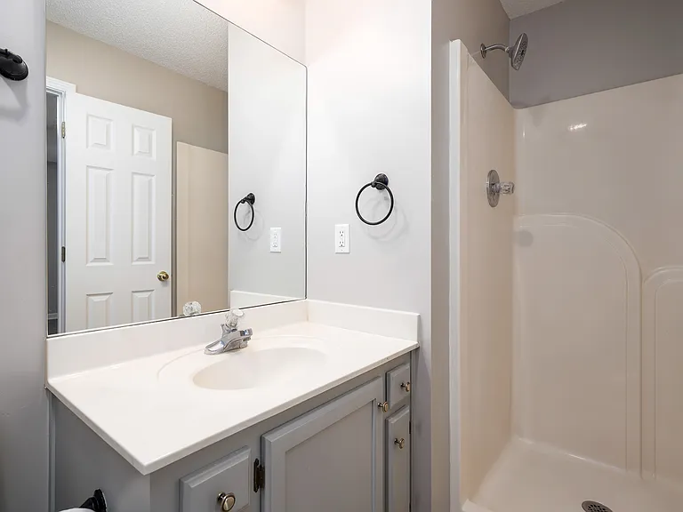 132 King James Ct — Photo 16