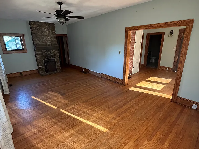 Front Room/Living Room