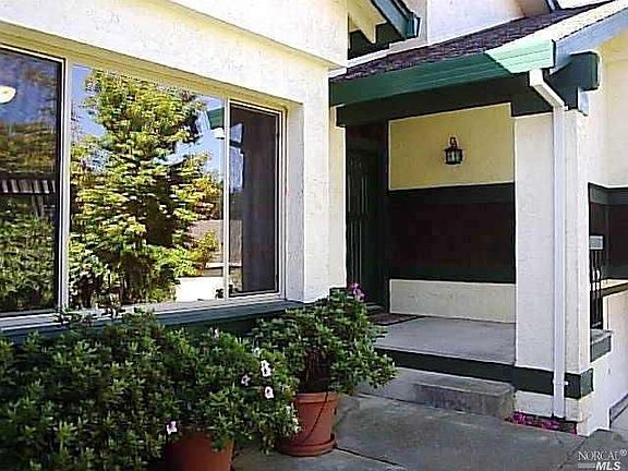 4th image of 806 Dorset Way