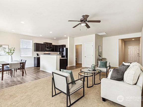 3rd image of 7021 Desperado Drive SE