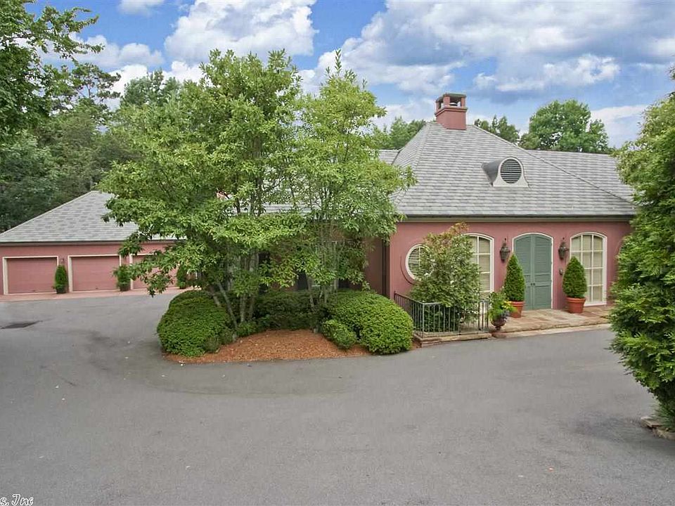 1st image of 1910 Country Club Ln
