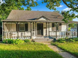 2923 Pleasant View Ave, Rockford, IL 61108