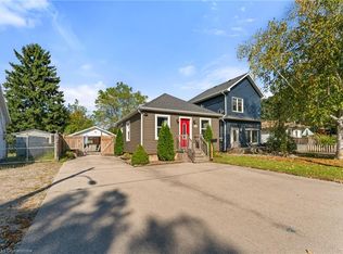 781 Spring Gardens Rd, Burlington, ON L7T1J6