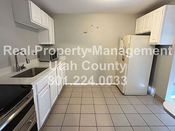 2nd image of 1474 N 375 W #B