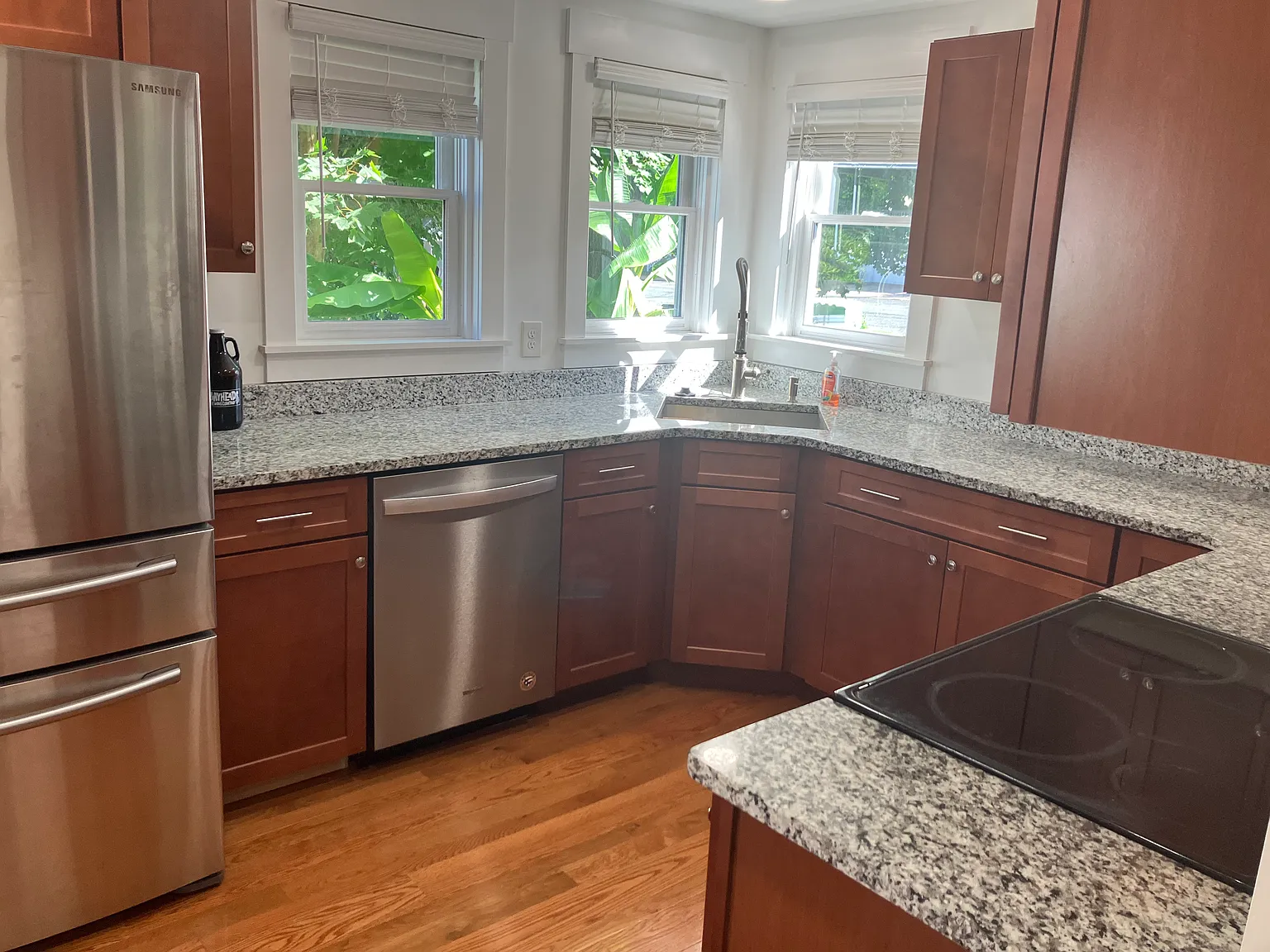 2 bed, 968 sqft, $2,500 — Photo 3